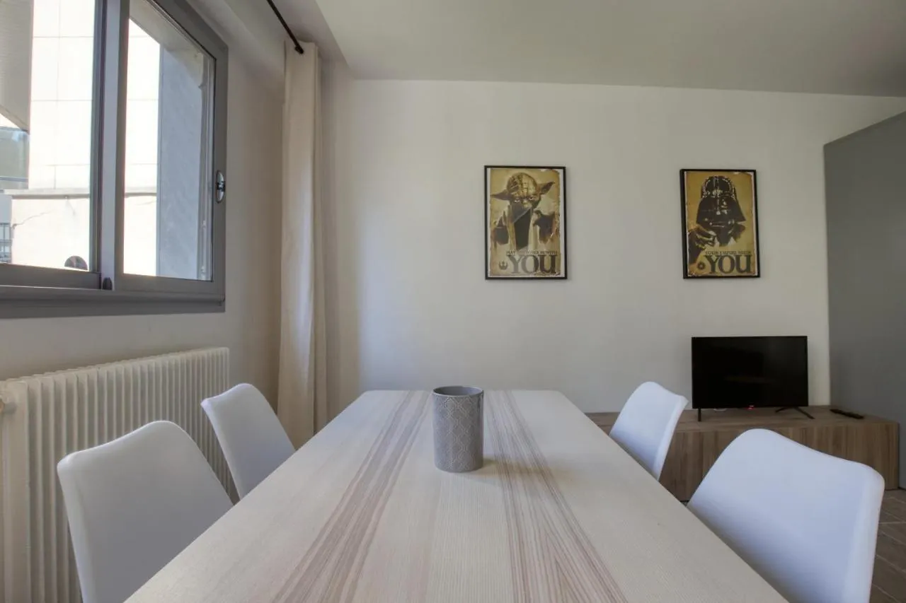 Charming Apartment In The Heart Of The 19Th Παρίσι