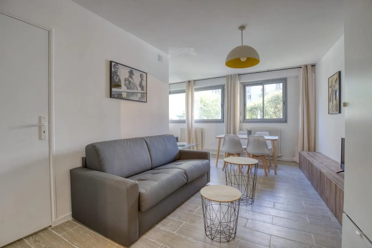Charming Apartment In The Heart Of The 19Th Παρίσι 0*,  Γαλλία